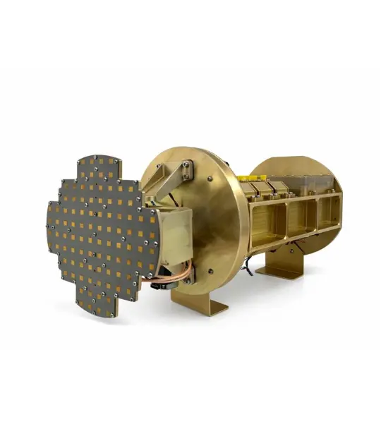 medium-shot-people-talking-office1